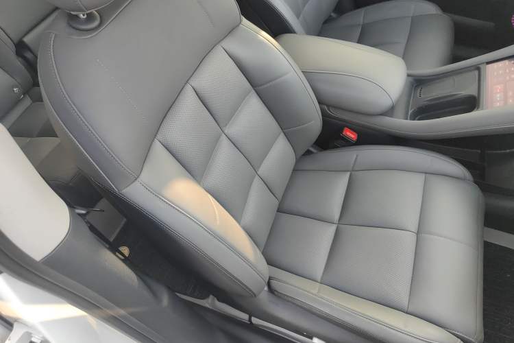 Used IM LS6 2025 Lingxi Intelligent Driving Edition Right Front Seat