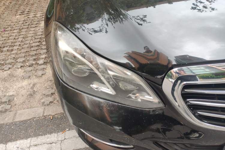 Used Mercedes-Benz E-Class 2014 E 260 L Luxury Model Right Front Headlight