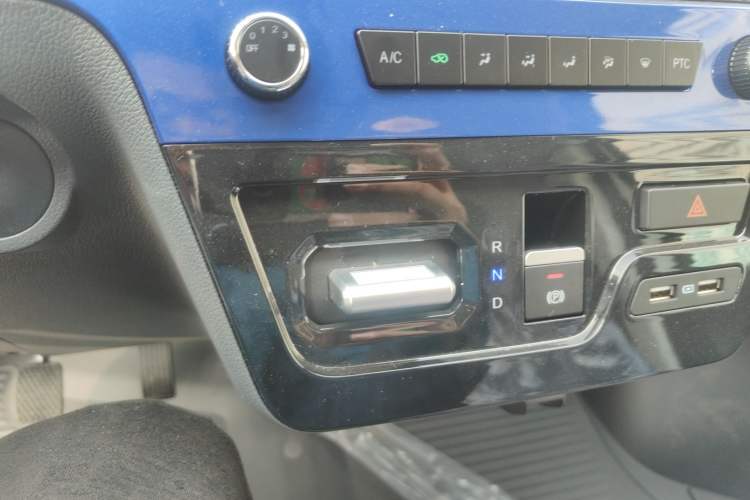 Used Dongfeng Yufeng EM27 2024 EM27L Eves Power 41.86 kWh
