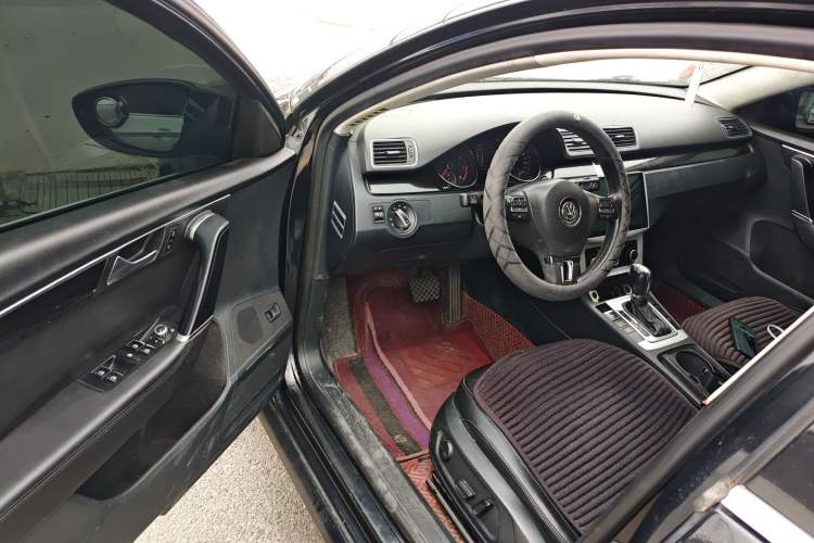 Used Volkswagen Magotan 2012 Revised Version 1.8TSI Leading Edition Driver Seat