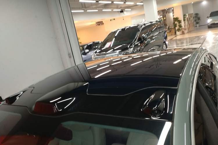 Used Nio ET7 2022 75 kWh Roof