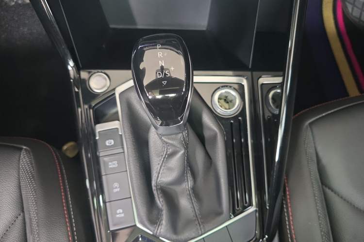 Used Volkswagen Tayron 2020 330TSI Two-Wheel Drive Luxury Smart Connectivity Version
