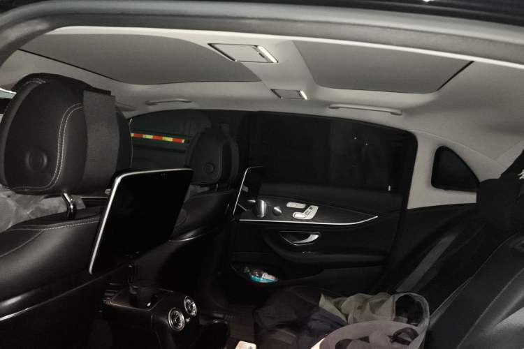 Used Mercedes-Benz E-Class 2019 Restyled E 300 L Sport Luxury Edition Headliner