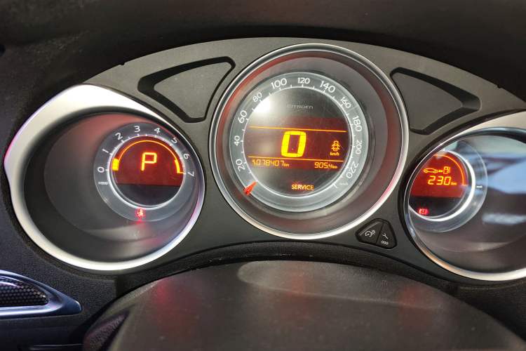 Used Citroen C4L 2013 1.6 THP Automatic Impression Edition Odometer Close Up