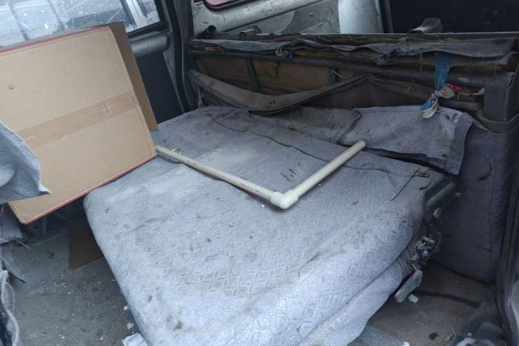 Used Wuling Rongguang 2011 1.2L Base Version
