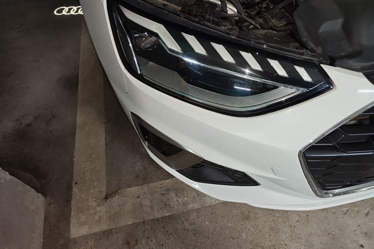 Used Audi A4L 2020 40 TFSI Fashion Dynamic Model Right Front Headlight