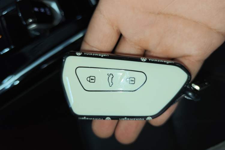 Used Volkswagen Lamando 2022 Lavida L 280TSI DSG Cool & Spicy Edition Vehicle Key