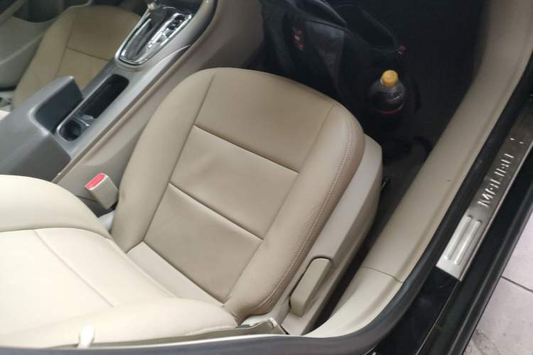 Used Chevrolet Malibu 2014 2.0L Automatic Comfort Edition Right Front Seat