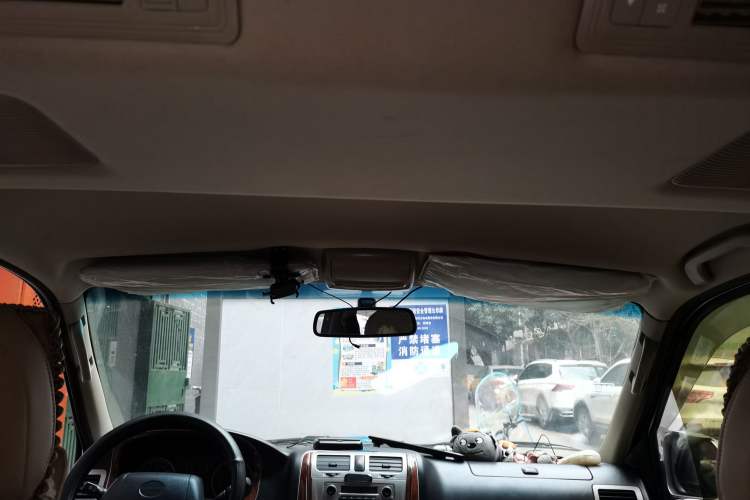 Used Jinbei Grace 2016 2.0L Classic Edition Standard Model Short Wheelbase 7 Seats