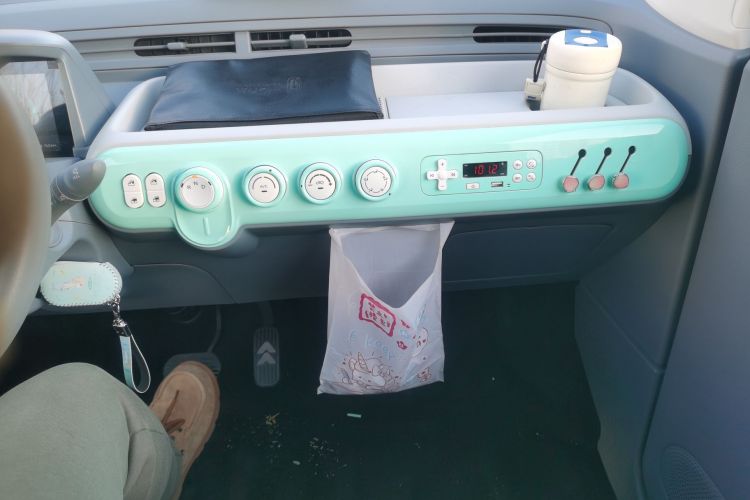 Used Bestune Pony 2025 222km Range Agile Horse Audio And AC Panel