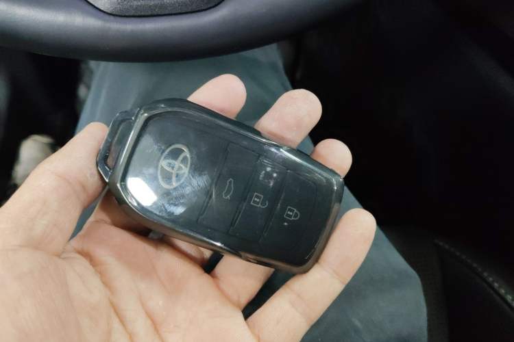 Used Toyota Camry 2024 Dual-Engine 2.5HG Prestige Edition