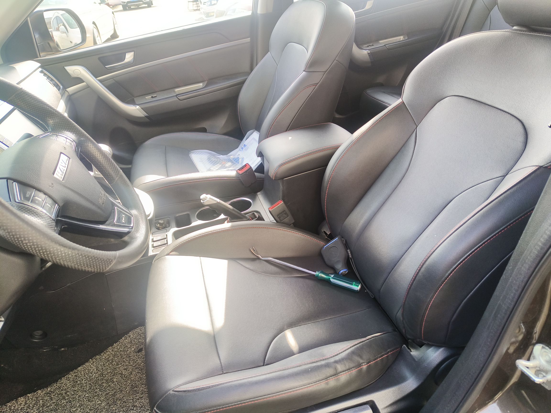 Переднее сиденье в автомобиле