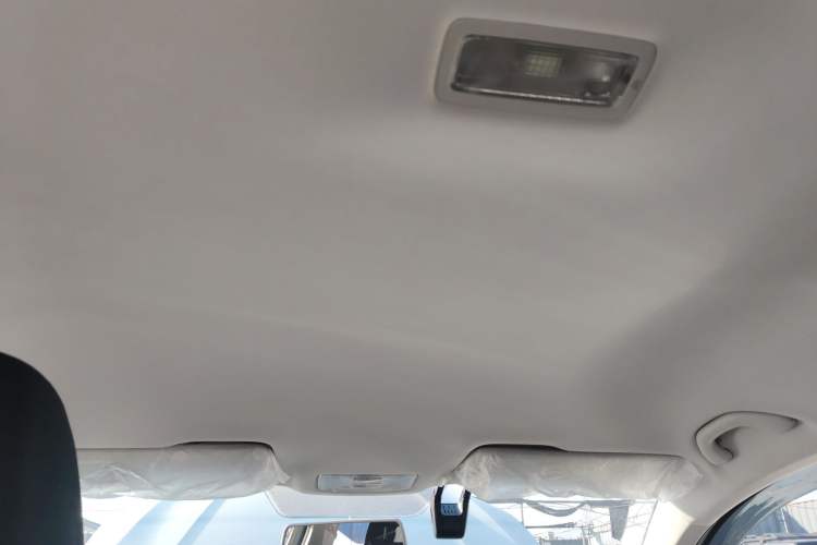 Used Jetta VS5 2023 280TSI Automatic Trend Edition Headliner