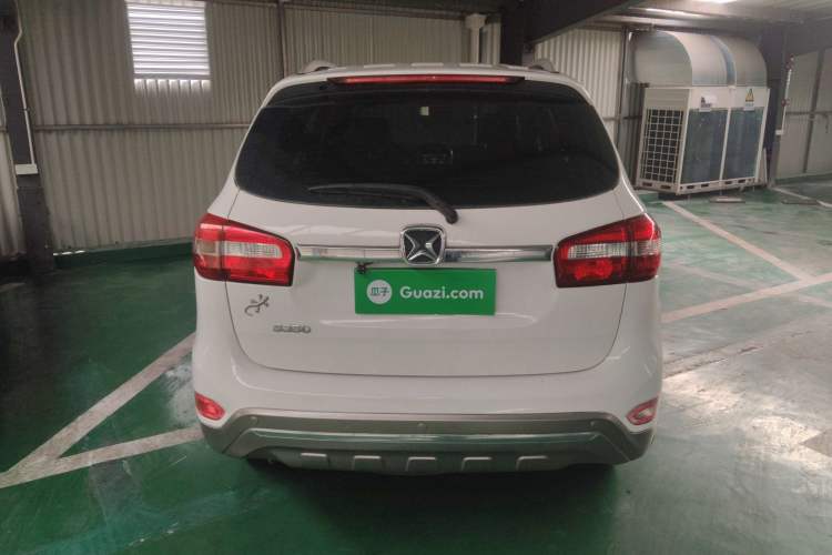 Used JMC Yusheng S350 2013 2.4T Automatic 2WD Diesel Luxury 7-Seater Rear