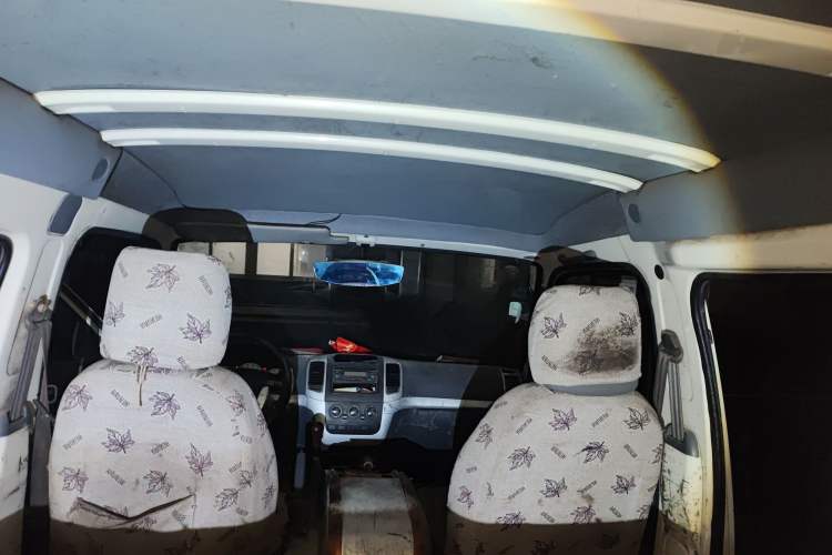 Used King Long Golden Way 2015 2.0L Value-Packed Practical Version 4G21B