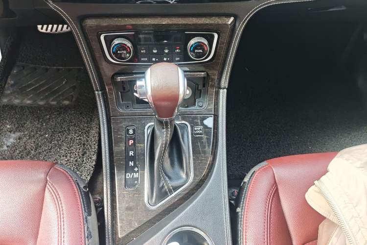 Used Zotye T600 2014 2.0T DCT Luxury Version