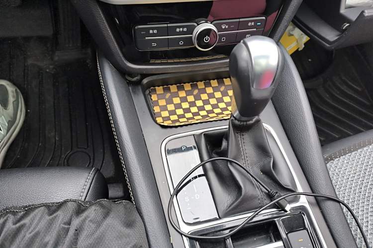 Used BYD Song MAX 2018 1.5T Automatic Smart Connect Elite Model with 6 Seats