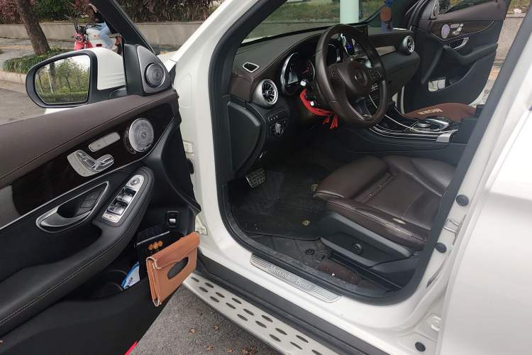 Used Mercedes-Benz GLC 2019 Facelift GLC 260 L 4MATIC Luxury Model Driver Seat