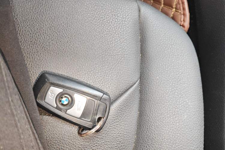 Used BMW 3 Series 2016 320Li Ambition Model
