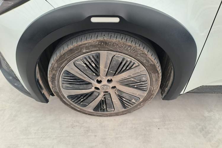 Used Toyota bZ5 2025 Model 550 PRO Left Front Wheel Hub