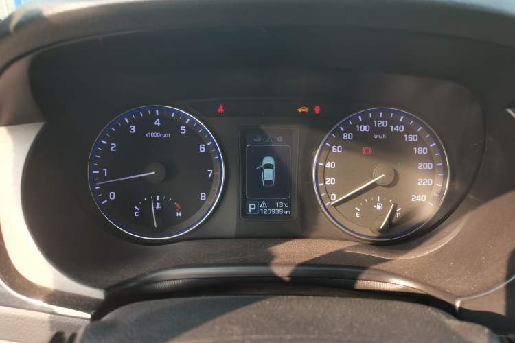 Used Hyundai Mistra 2014 1.8L Automatic Smart GLS Instrument Cluster