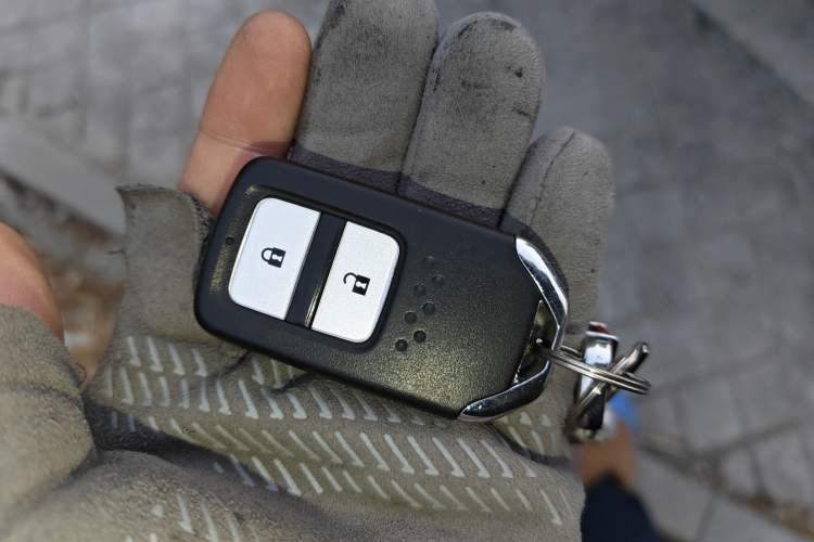 Used Honda XR-V 2015 1.8L VTi CVT Luxury Edition
