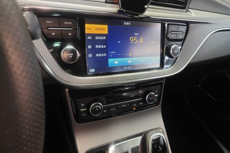 Used Geely Auto Emgrand GS 2016 Sport Edition 1.3T Automatic ZhenShang Model Audio And AC Panel