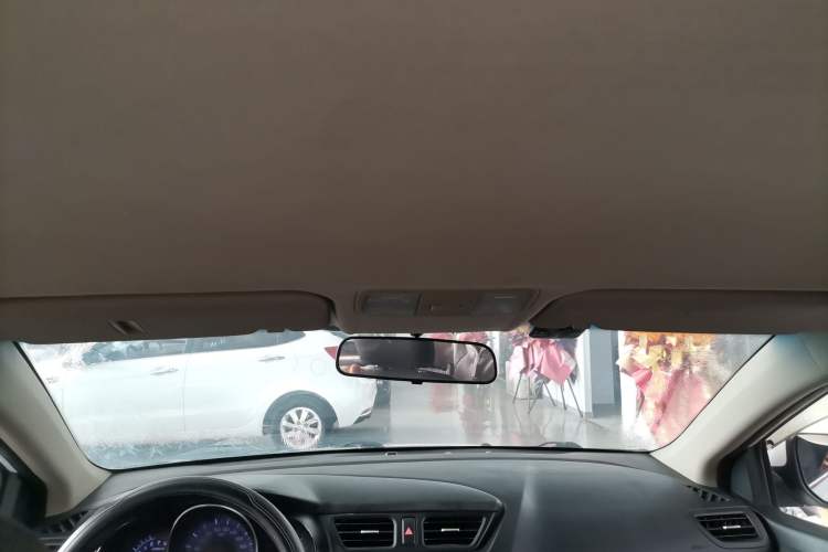 Used Kia K2 2015 Sedan 1.4L MT GLS
