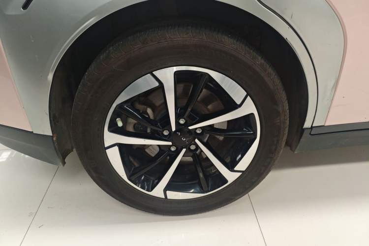 Used AION Y 2022 Plus 70 Smart Edition Right Rear Wheel Hub