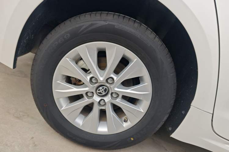 Used Toyota Corolla 2022 Dual-Motor 1.8L E-CVT Pioneer Edition
