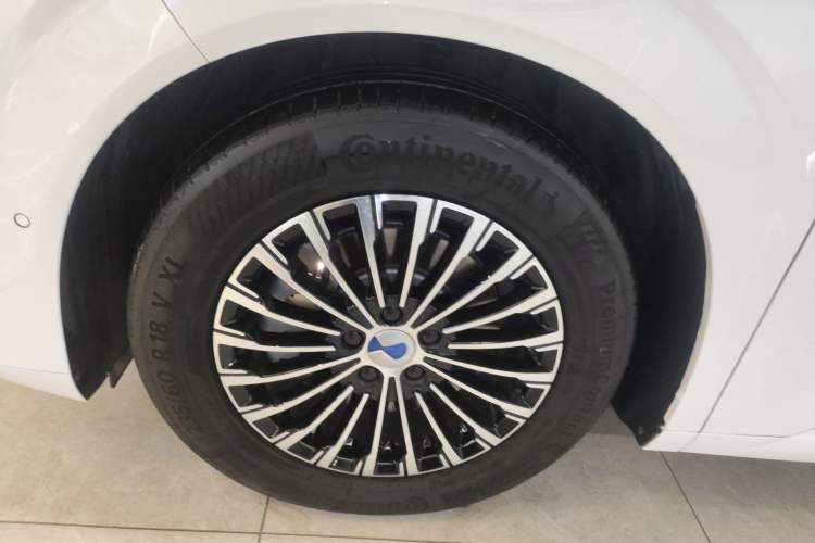 Used Denza D9 2024 DM-i 980 Four-Wheel Drive Flagship Model