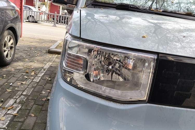 Used Wuling Hongguang MINIEV 2020 Enjoyment Model Lithium Iron Phosphate Exterior 6