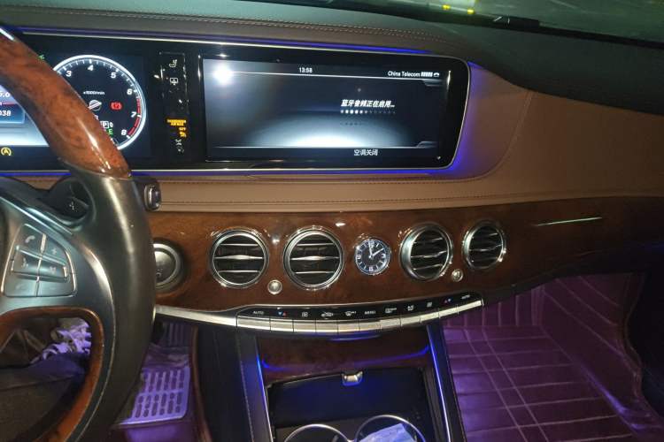 Used Mercedes-Benz S-Class 2014 S 320 L Luxury Model Audio And AC Panel