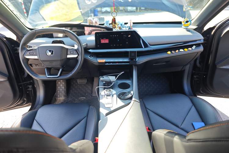 Used CHANGAN UNI-V 2022 1.5T Prestige Version