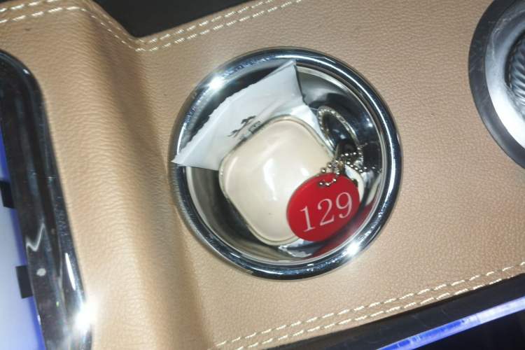 Used Wuling Hongguang MINIEV 2025 Four-Door Version Premium Edition Vehicle Key