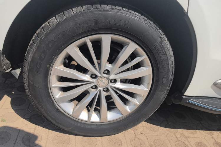 Used Zotye SR9 2017 2.0T Manual "Ultimate Light" Edition Right Rear Wheel Hub