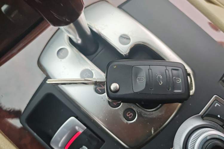 Used Audi A8 2007 A8L 3.2 FSI Luxury Model Vehicle Key