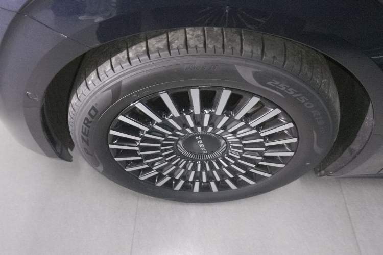 Used Zeekr 009 2022 WE Edition
