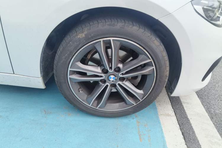 Used BMW 1 Series 2020 120i Fashion Model Right Front Wheel Hub