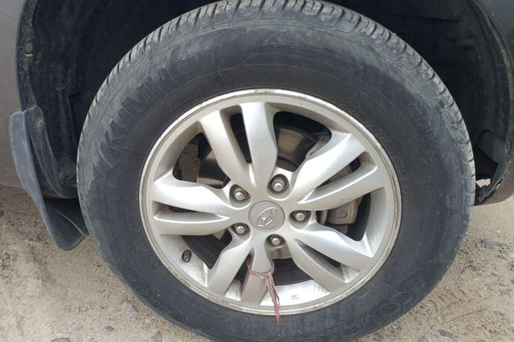 Used Hyundai Tucson 2009 2.0L Manual Two-Wheel Drive Fashion Edition
