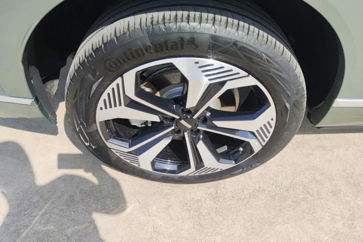 Used Wey Lanshan 2025 Four-Wheel Drive Max Right Rear Wheel Hub