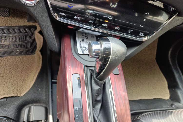 Used Honda XR-V 2015 1.8L VTi CVT Luxury Edition Gear Lever