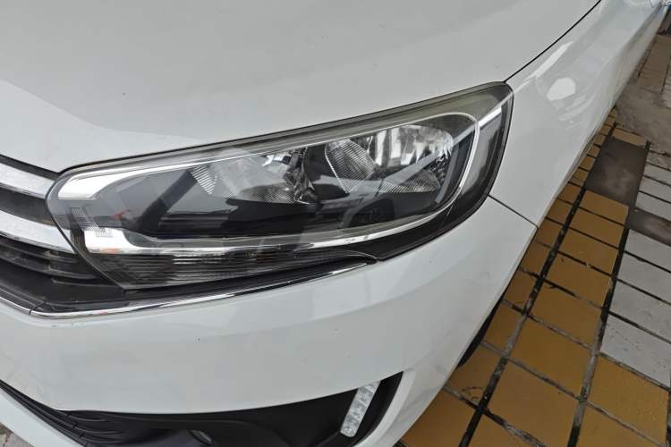 Used Citroen C4 Sega 2016 1.6L Manual Luxury Model Left Front Headlight