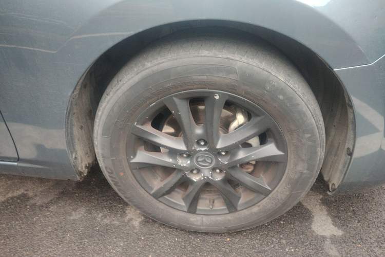 Used Mazda 3 Axela 2017 Sedan 1.5L Automatic Luxury Model China VI Standard