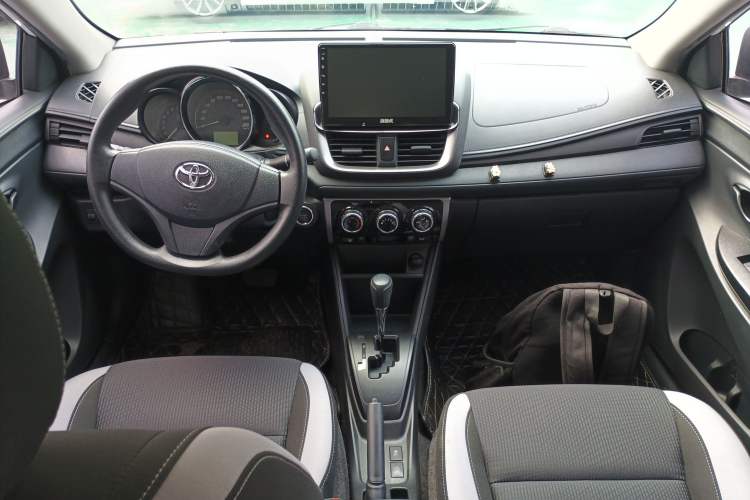 Used Toyota YARiS L Zhi Xuan 2020 X-Trail X 1.5L CVT Leading Edition Center Console