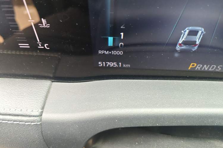 Used Ford Edge 2021 PLUS EcoBoost 245 Two-Wheel-Drive Platinum Edition 5 Seats Odometer Close Up