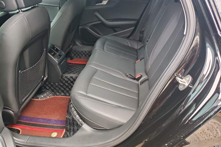 Used Audi A4L 2022 40 TFSI Luxury Prestige Edition Left Rear Seat