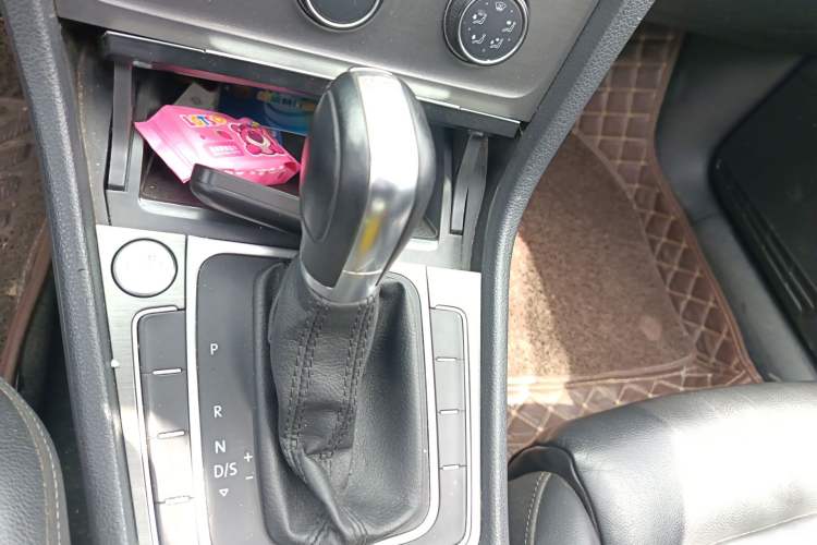 Used Volkswagen Golf 2016 230TSI Automatic Luxury Version