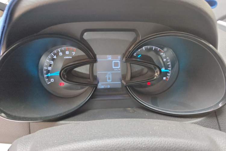 Used Dongfeng Aeolus AX7 2015 2.0L Automatic Zhiyi Trim Instrument Cluster