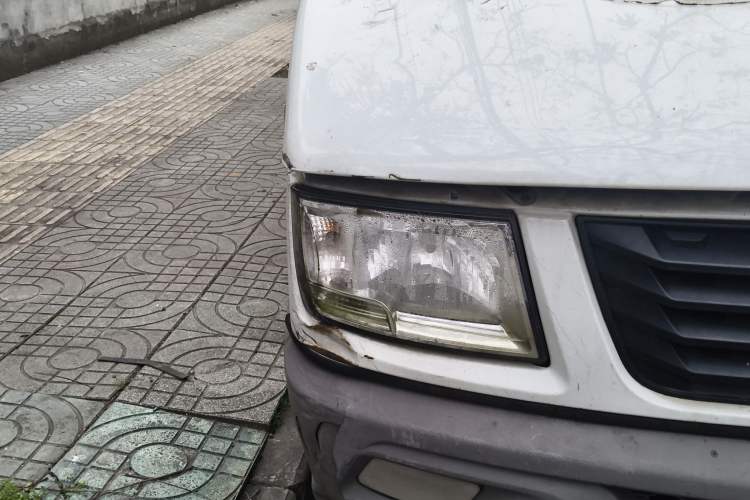 Used Iveco Daily 2017 2.8T V40 Cargo Van Mid-Roof 3/6 Seats 43S5